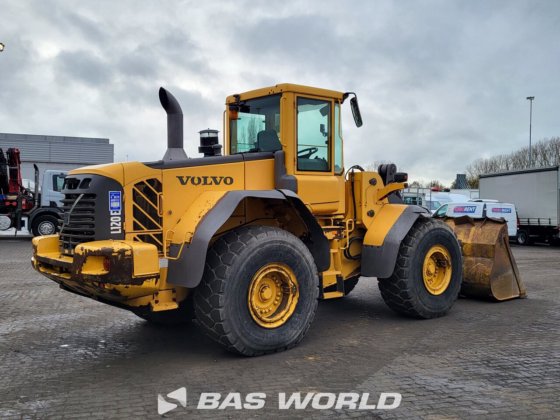 ボルボ L120 E ホイールローダ