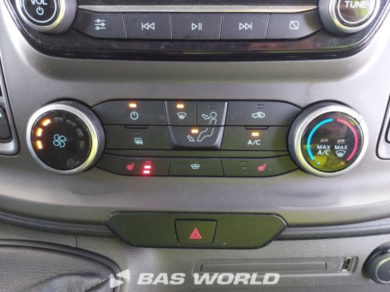 福特全顺 130pk 封闭箱式货车