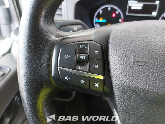 福特全顺 130pk 封闭箱式货车