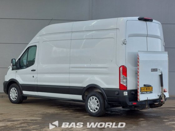 福特全顺 130pk 封闭箱式货车