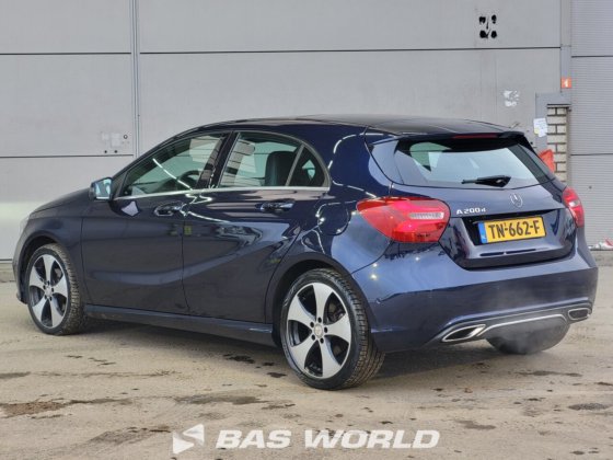 梅赛德斯掀背车