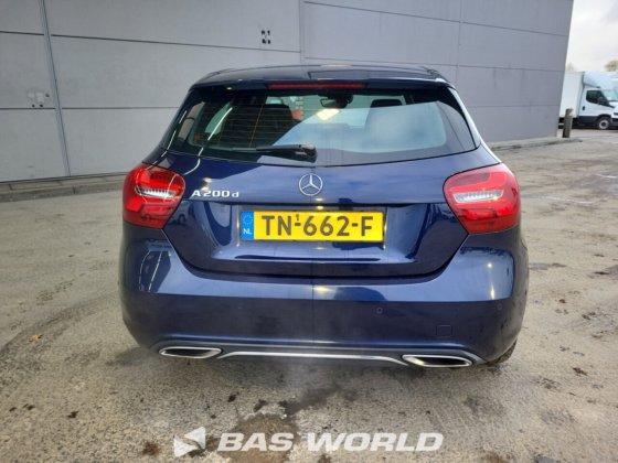 梅赛德斯掀背车