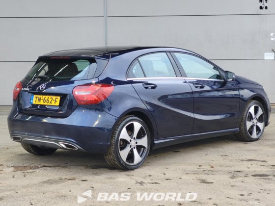 梅赛德斯掀背车