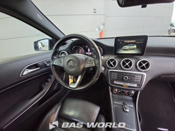 梅赛德斯掀背车