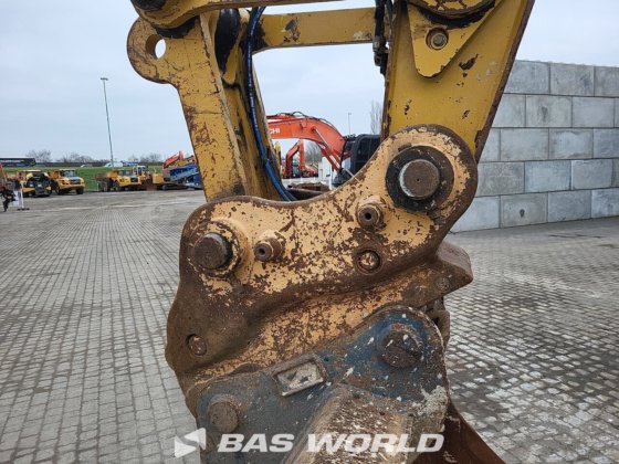 卡特彼勒 320 07B 履带挖掘机