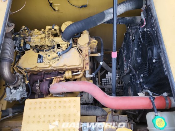 卡特彼勒 320 07B 履带挖掘机