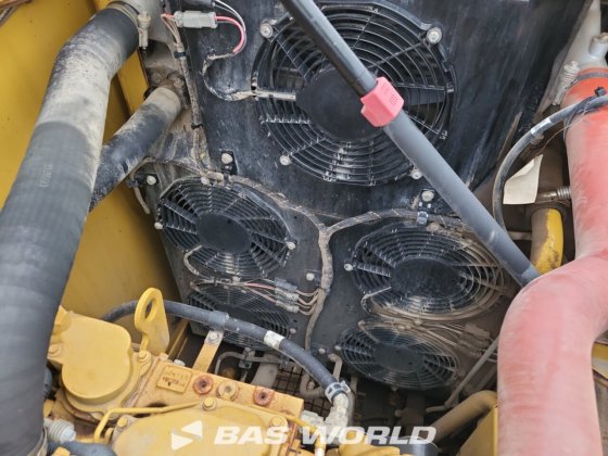 卡特彼勒 320 07B 履带挖掘机