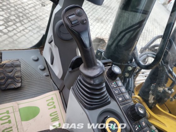 卡特彼勒 320 07B 履带挖掘机