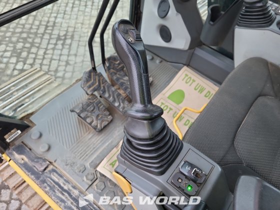 卡特彼勒 320 07B 履带挖掘机