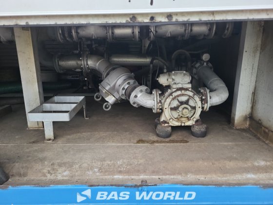 液化气罐半挂车