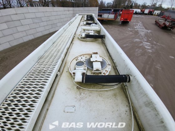 液化气罐半挂车