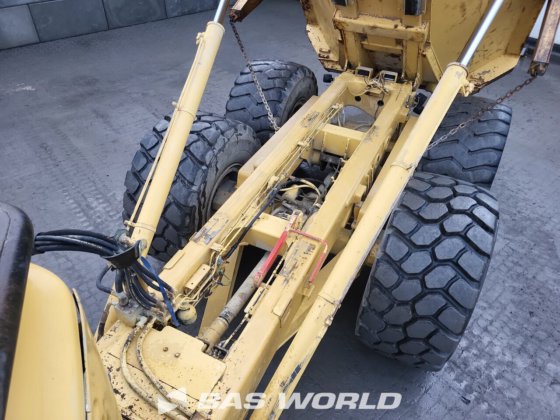 卡特彼勒 730 装载机