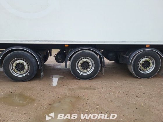 Draco 封闭箱式半拖车