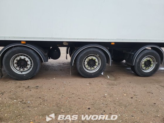 Draco 封闭箱式半拖车