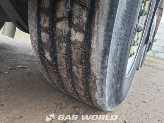 Draco 封闭箱式半拖车