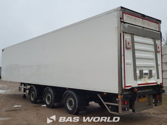 Draco 封闭箱式半拖车