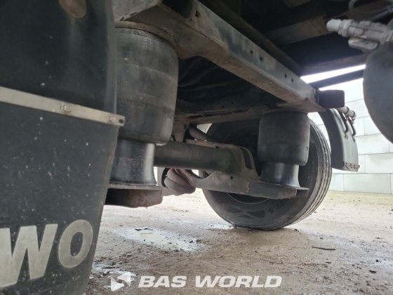 Draco 封闭箱式半拖车