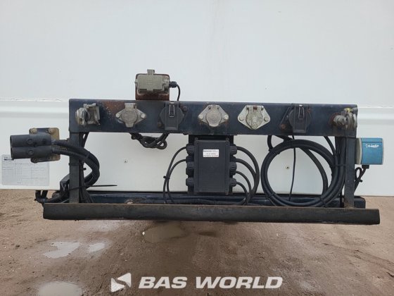 Draco 封闭箱式半拖车