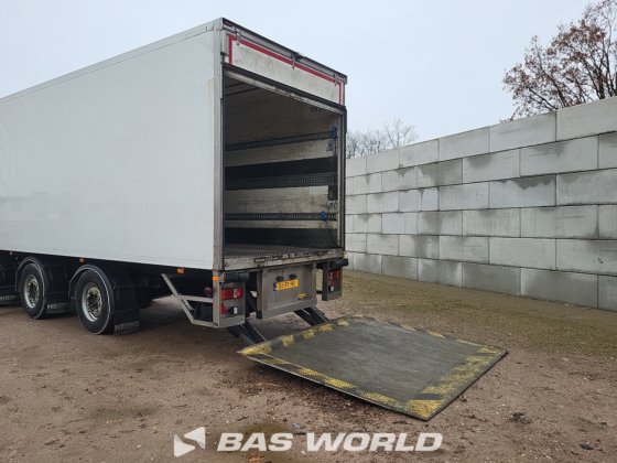 Draco 封闭箱式半拖车