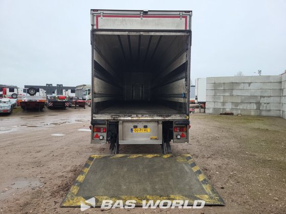 Draco 封闭箱式半拖车