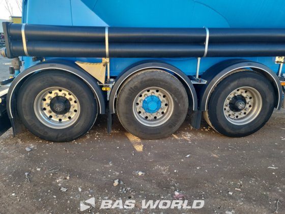 Feldbinder EUT 40.3 粉末罐半挂车