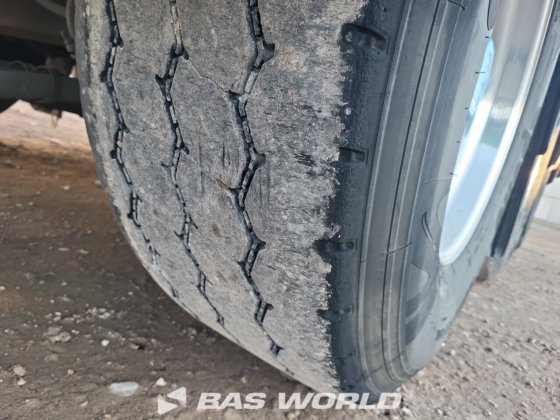 Feldbinder EUT 40.3 粉末罐半挂车