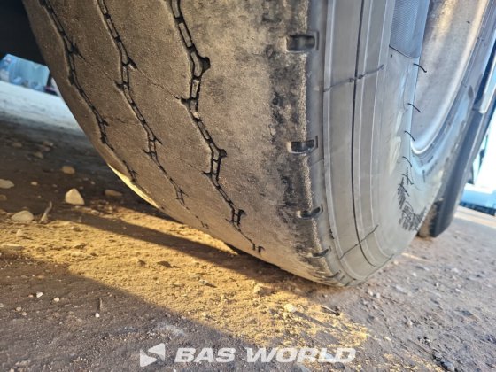 Feldbinder EUT 40.3 粉末罐半挂车