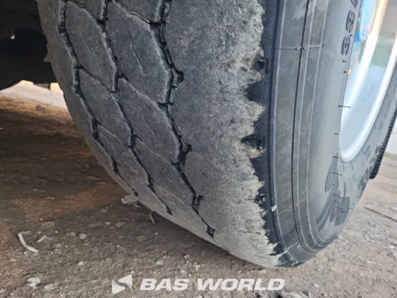 Feldbinder EUT 40.3 粉末罐半挂车