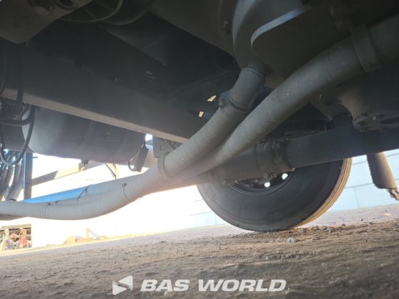 Feldbinder EUT 40.3 粉末罐半挂车