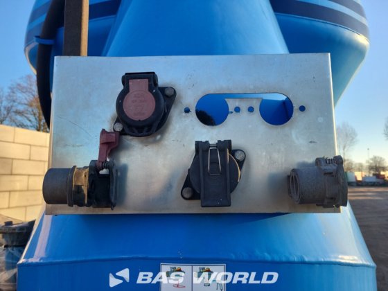 Feldbinder EUT 40.3 粉末罐半挂车