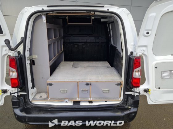 シトロエン ベルリンゴ 110PK クローズドボックスバン