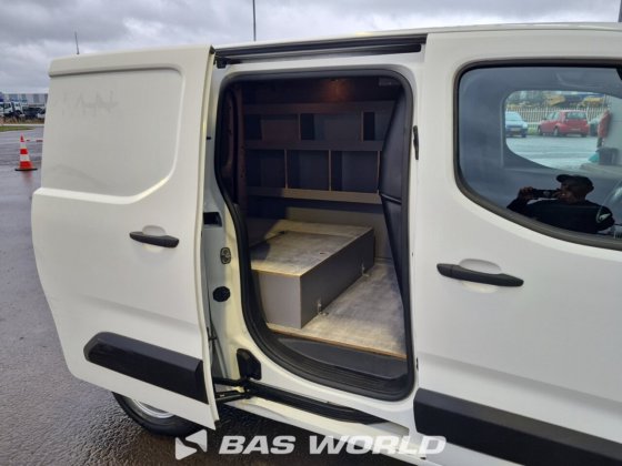 シトロエン ベルリンゴ 110PK クローズドボックスバン