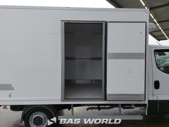 イヴェコ・デイリー 35S18 冷蔵車