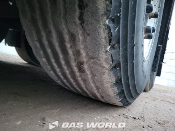 施密茨封闭箱式半拖车