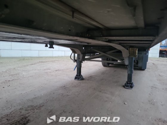 施密茨封闭箱式半拖车