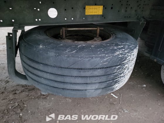 施密茨封闭箱式半拖车