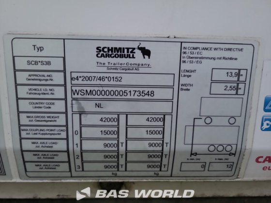 施密茨封闭箱式半拖车