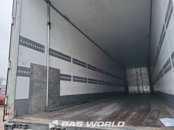 施密茨封闭箱式半拖车