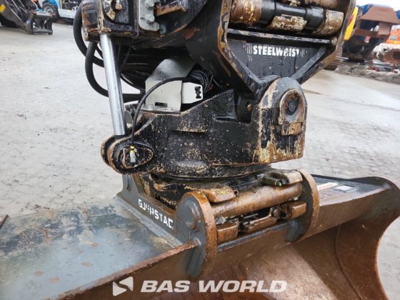 沃尔沃 EWR150 E 轮式挖掘机