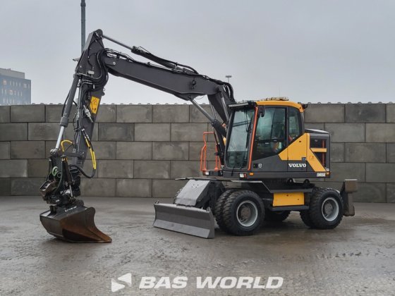 沃尔沃 EWR150 E 轮式挖掘机