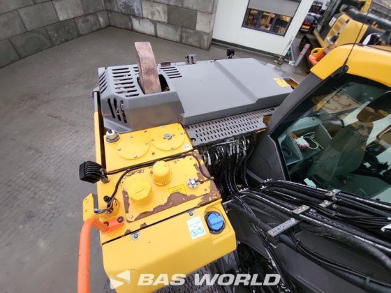 沃尔沃 EWR150 E 轮式挖掘机