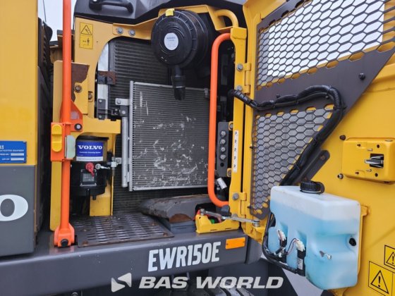 沃尔沃 EWR150 E 轮式挖掘机