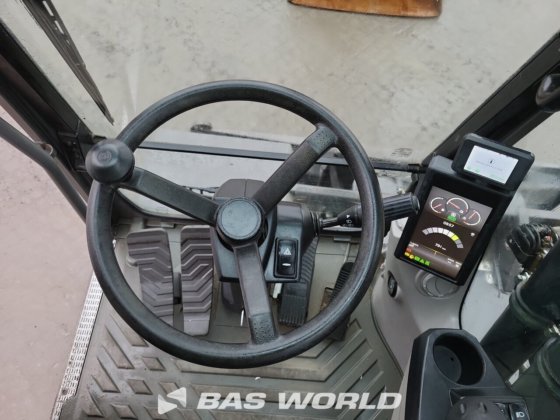 沃尔沃 EWR150 E 轮式挖掘机