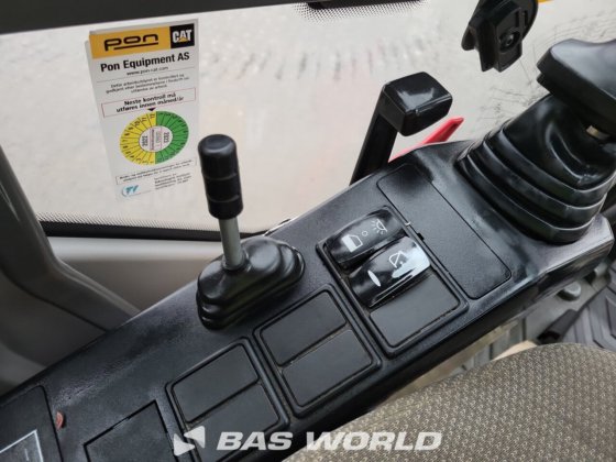 沃尔沃 EWR150 E 轮式挖掘机