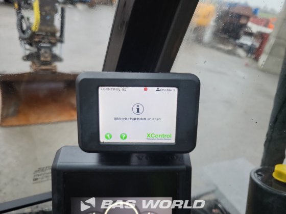 沃尔沃 EWR150 E 轮式挖掘机