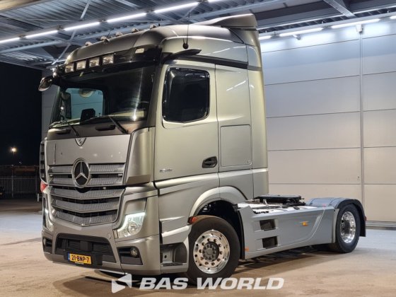 梅赛德斯 Actros 1945 4X2 拖拉机组