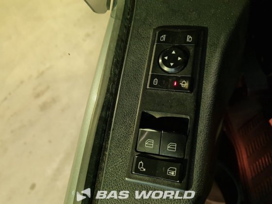 梅赛德斯 Actros 1945 4X2 拖拉机组
