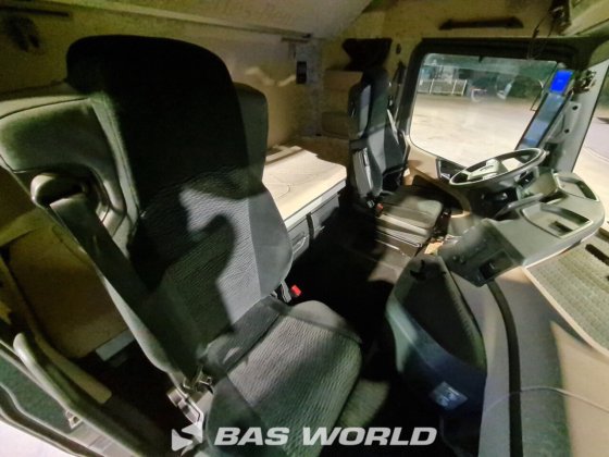 梅赛德斯 Actros 1945 4X2 拖拉机组