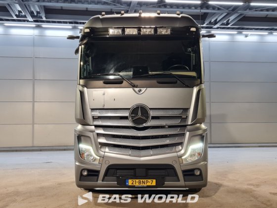 梅赛德斯 Actros 1945 4X2 拖拉机组