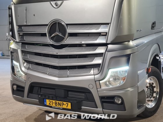 梅赛德斯 Actros 1945 4X2 拖拉机组